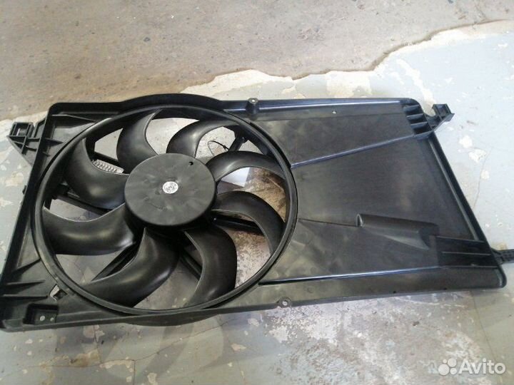 Диффузор радиатора Mazda 3 BK