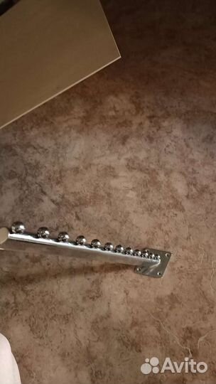 Кронштейн для вешалок