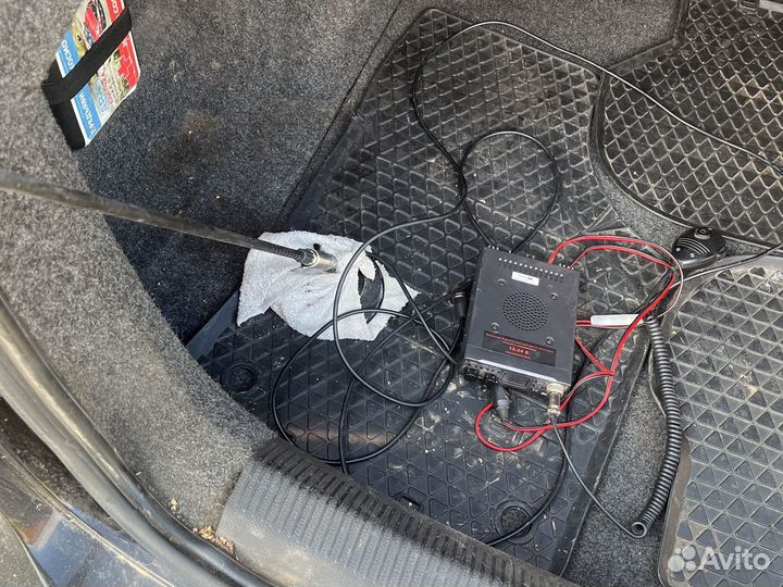 Автомобильная рация с антенной