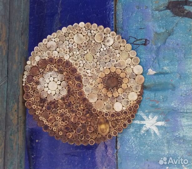 Панно из спилов дерева