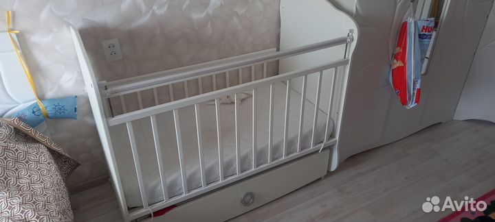 Детская кроватка