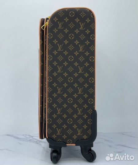 Чемодан louise vuitton, размер L