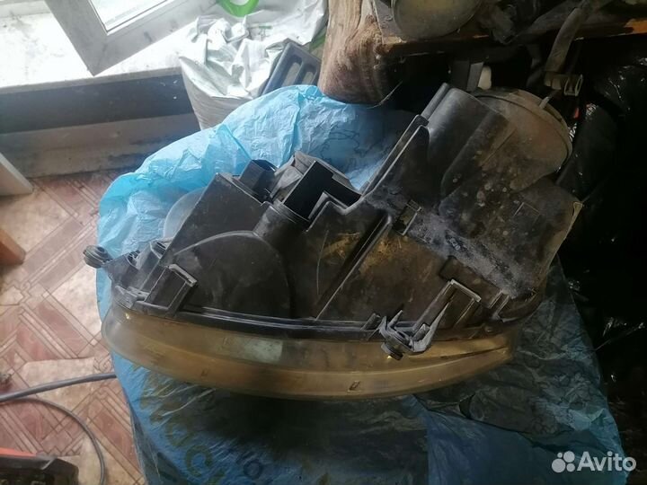 Фара golf jetta 5 правая