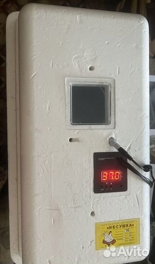 Инкубатор несушка 36 яиц