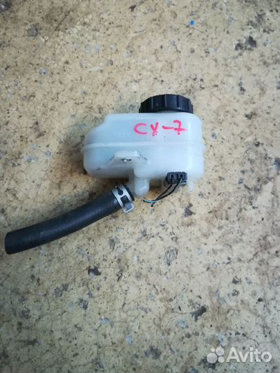 Бачок тормозной жидкости Б/У L20643550