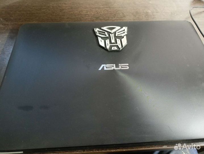 Ноутбук asus X555L