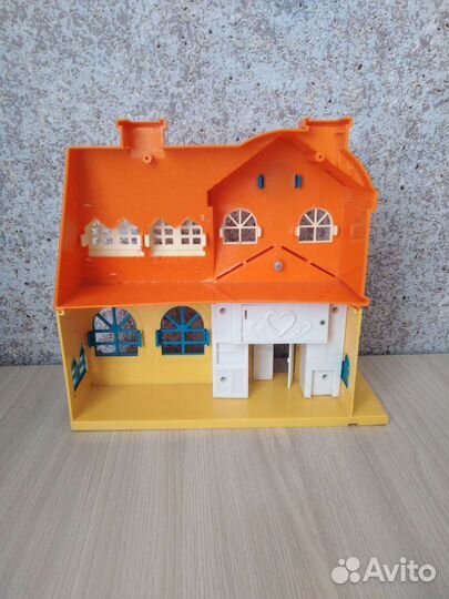 Игрушечный домик кукольный