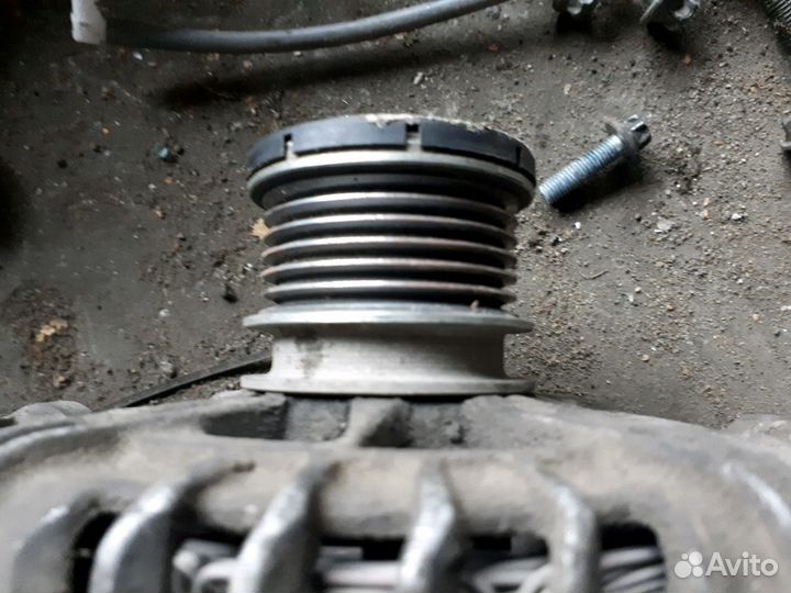 Генератор на мерседес W212 W204