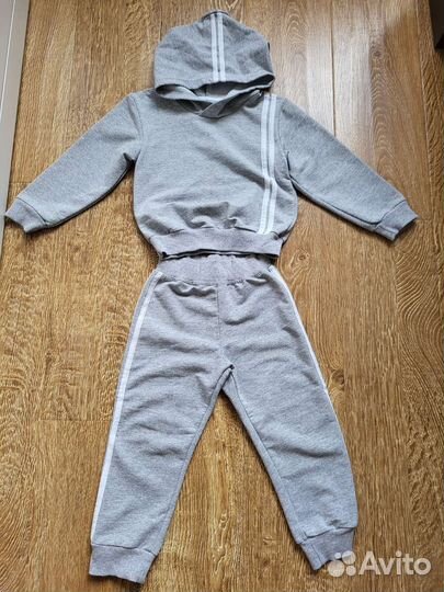Спортивный костюм
