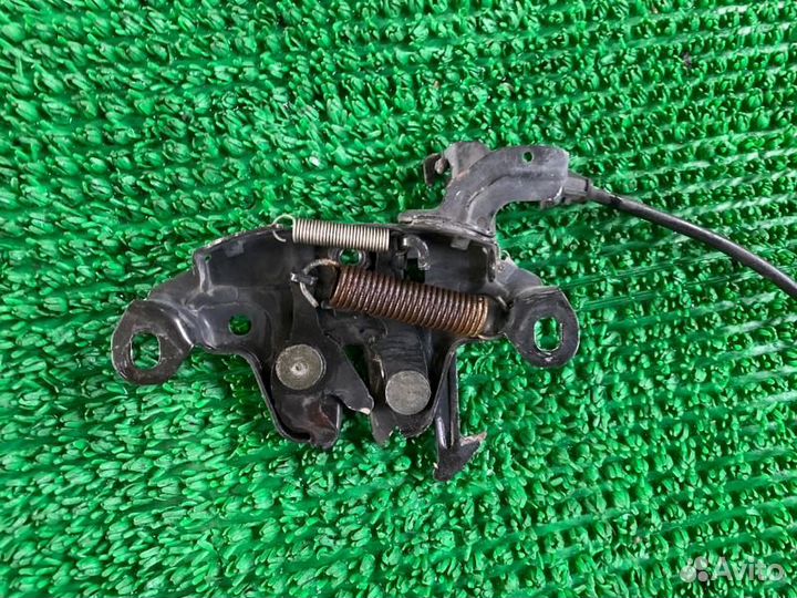 Замок капота Infiniti Qx56