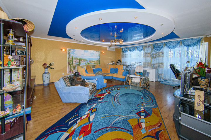 4-к. квартира, 123 м², 8/10 эт.