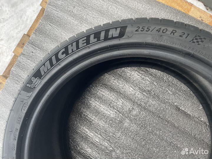 Michelin Pilot Sport 4 SUV 265/40 R21 и 255/40 R21