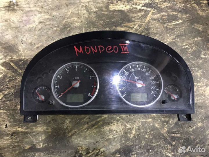 Приборная панель Ford Mondeo 3 лифтбек 1.8 2002