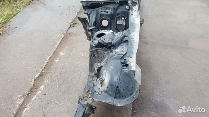 Лонжерон левый Mercedes-Benz CLS W219