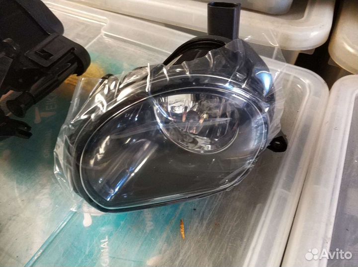 Фара противотуманная птф Audi Q7 дорест