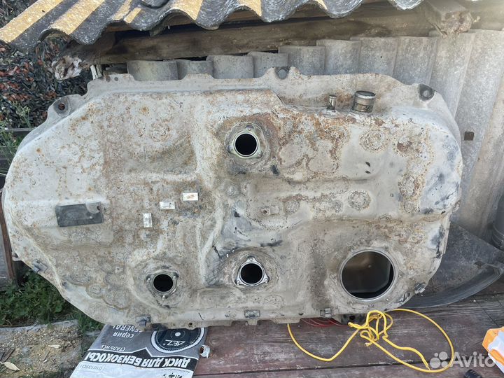 Топливный бак mitsubishi airtrek