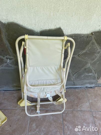 Стульчик для кормления и коляска