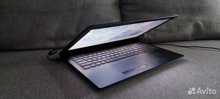 Современный, яркий, 8 гиговый ультрабук 4 ядра