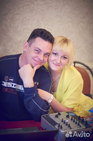 Ведущая (тамада) +dj (диджей)