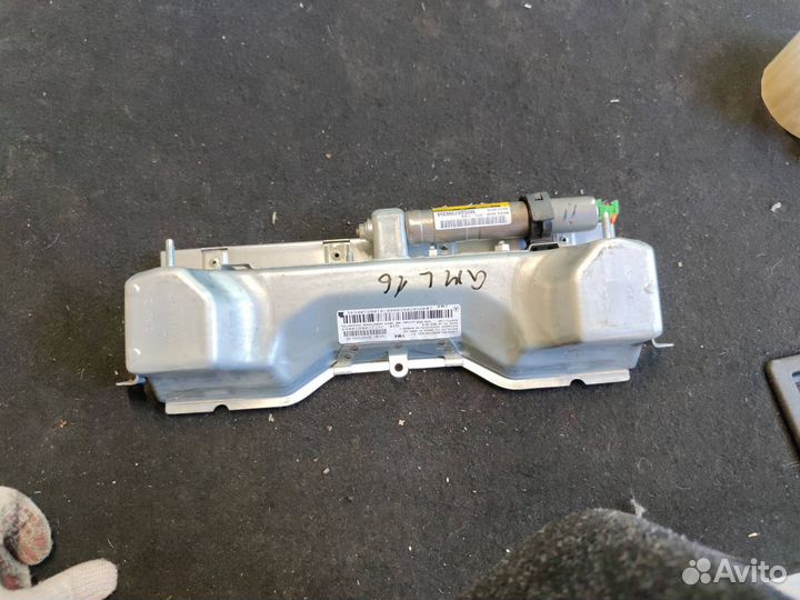 Подушка безопасности коленная водителя A2048602002