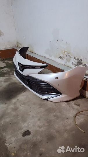 Бампер передний toyota camry 70