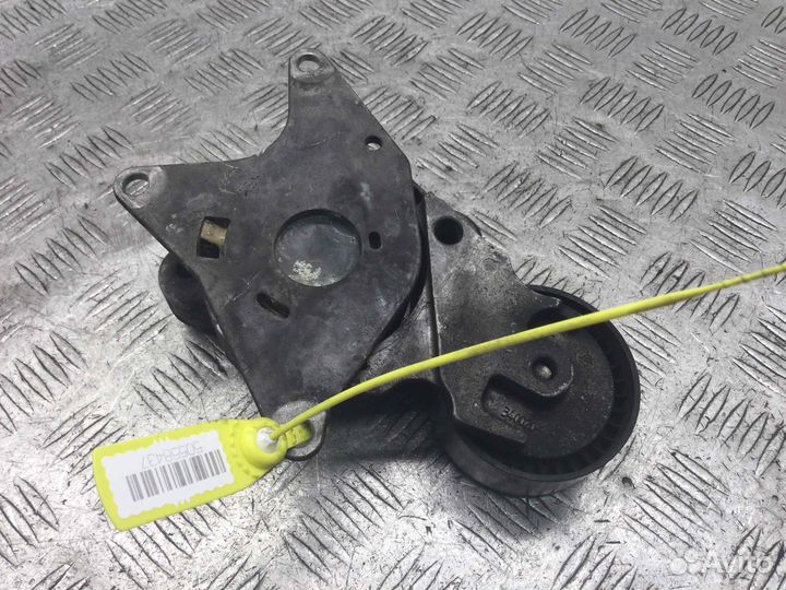 Натяжитель ремня генератора Toyota Auris 2adfhv