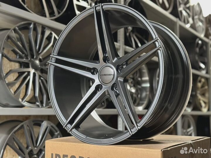 Диски R18 Vossen VPS302 5-114,3 графит