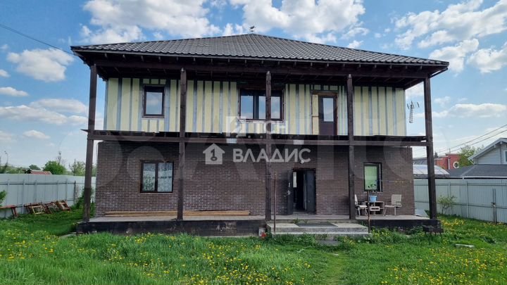 Дом 322,3 м² на участке 10,3 сот.