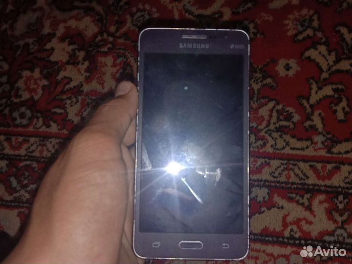 Телефон Samsung