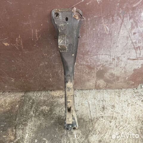 Балка подмоторная продольная Nissan Almera N16