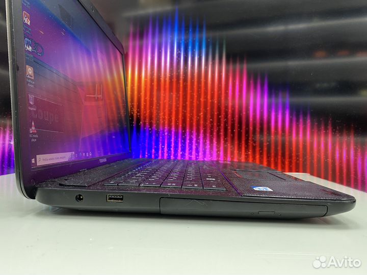 Ноутбук Toshiba 17.3