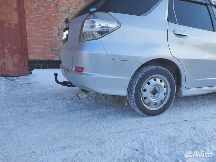 Фаркоп Honda Fit Shuttle /бензин и гибрид/ 2011-15