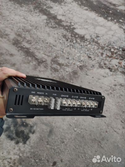 Усилитель 4 канальный в отличном состоянии
