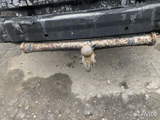 Фаркоп toyota Corolla 180