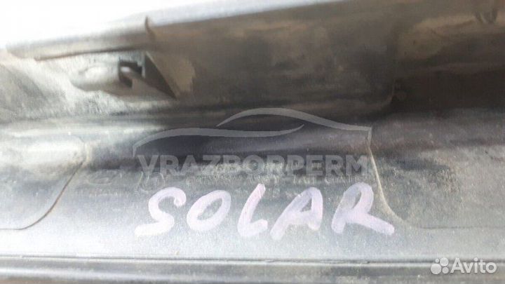 Накладка крышки багажника задняя Hyundai Solaris