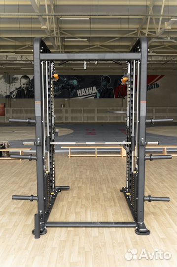 Силовые тренажеры для спортивного центра