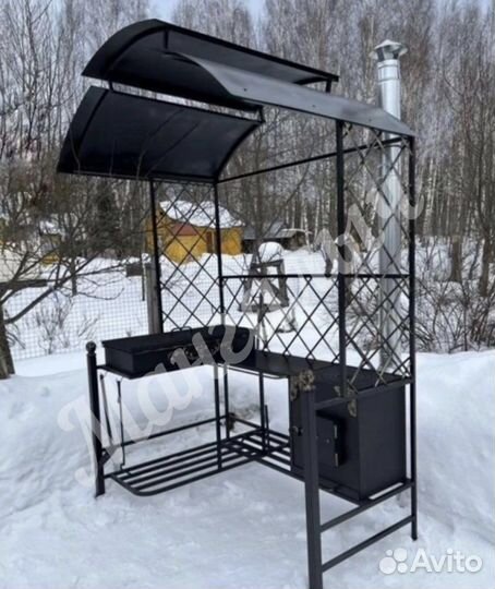 Мангал с крышей
