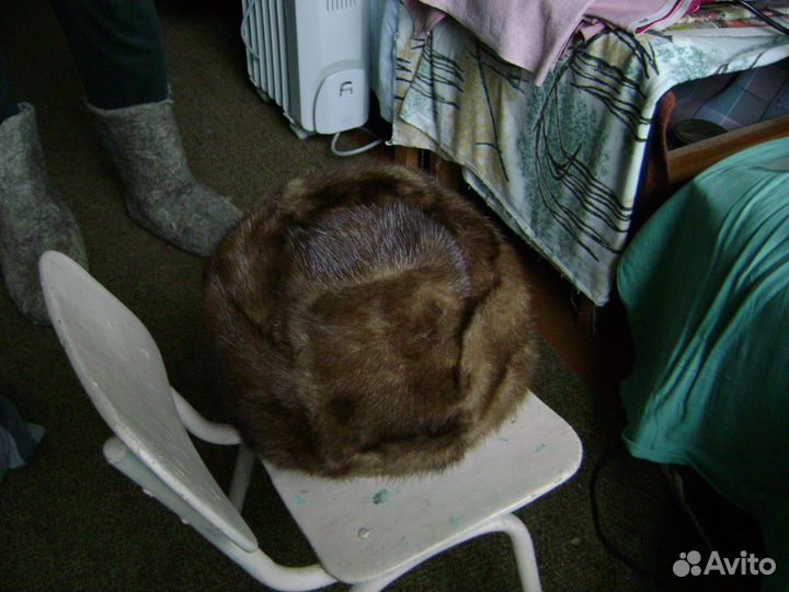 Зимняя меховая шапка