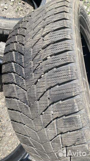 Triangle Trin PL02 215/50 R17 95R