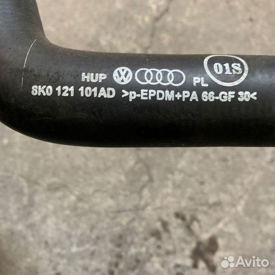 Патрубок audi a4 a5 8k0121101ad