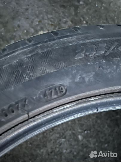 Michelin Pilot Sport 3 245/45 R19