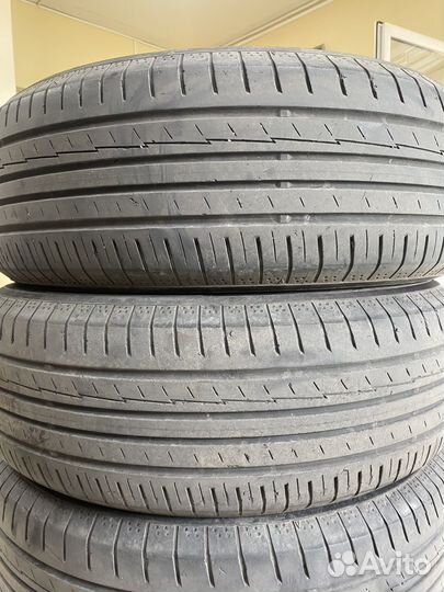 Yokohama BluEarth AE50 215/65 R17 99V