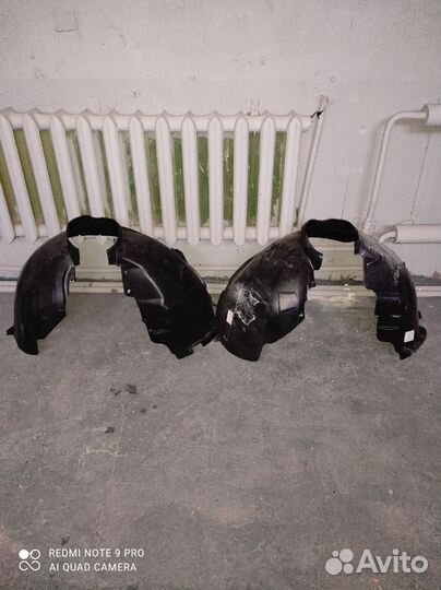 Подкрылок передний левый Ford Focus 2 2004-2011