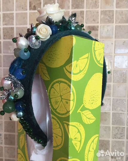 Ободок для волос со стразами