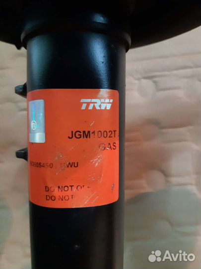 Амортизаторы передние Мерседес С-класса