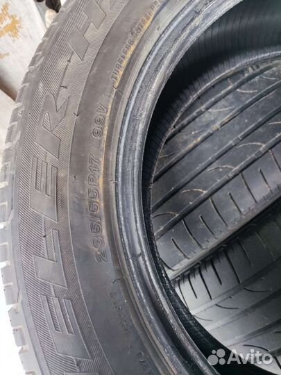 Bridgestone Dueler H/P 235/55 R17