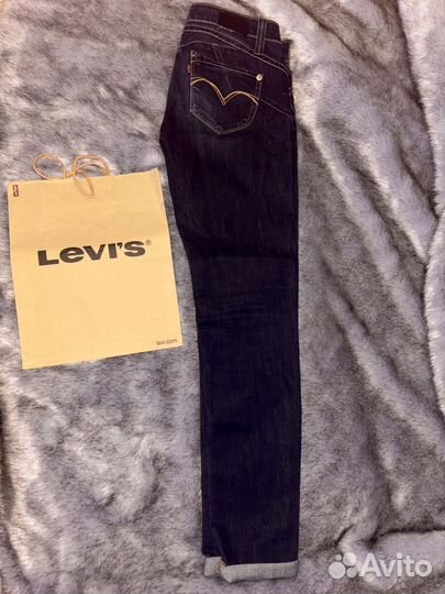 Джинсы levis