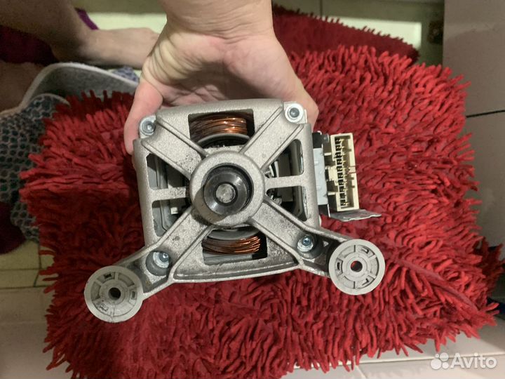 Двигататель стиральной машины