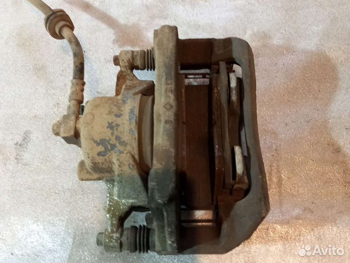 Передний правый суппорт Chevrolet Cruze