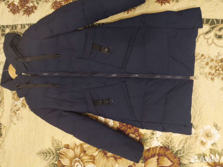 Тёплая куртка размер M